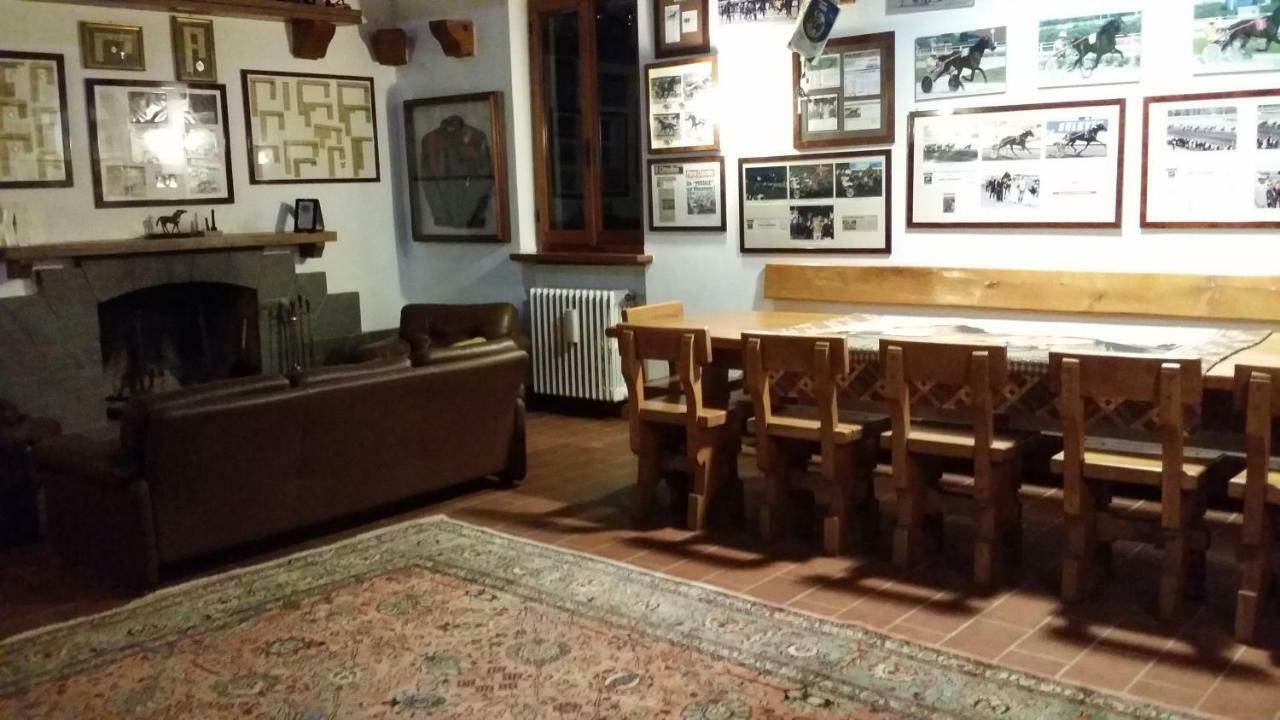 Scuderia 100 Pertiche Villa Villanterio Buitenkant foto