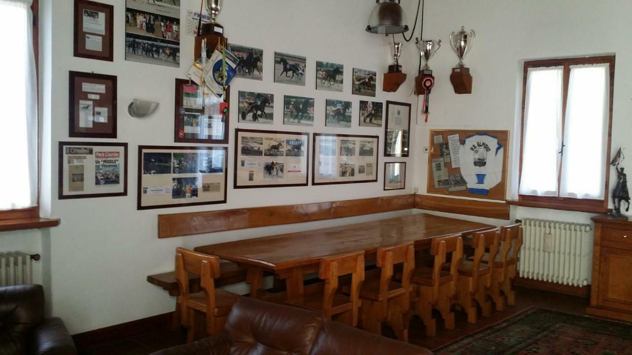 Scuderia 100 Pertiche Villa Villanterio Buitenkant foto
